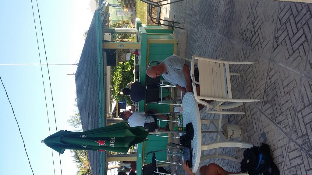 Hotel Two Turtles Bahamas George Town