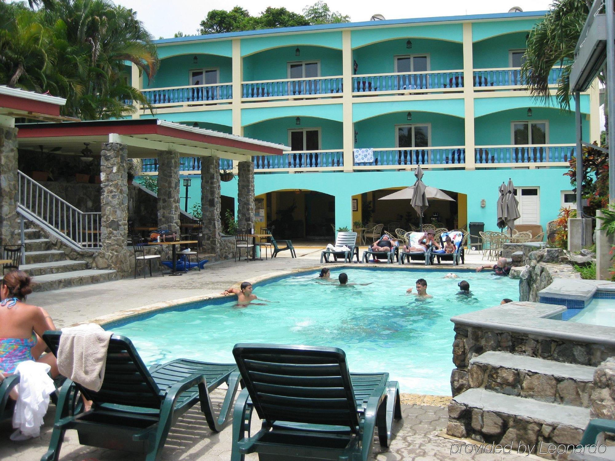 Hotel Lazy Parrot Rincon