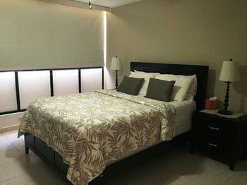 Hotel Beachfront Coral Beach Condo San Juan