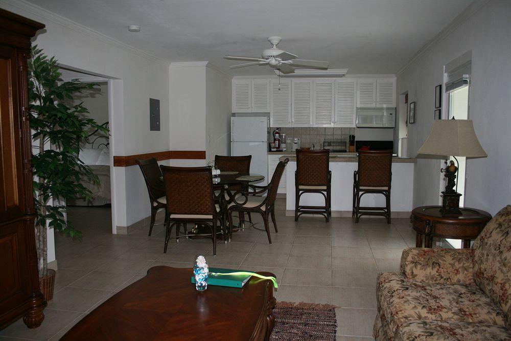 Hut Pointe 4*