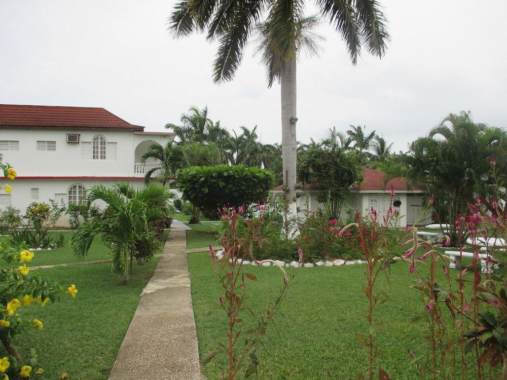 Executive Mammee Bay Hotel 3*