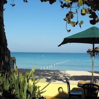 Bar-b-barn Beach 2*