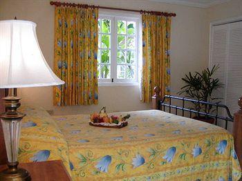 Bar-b-barn Beach Hotel