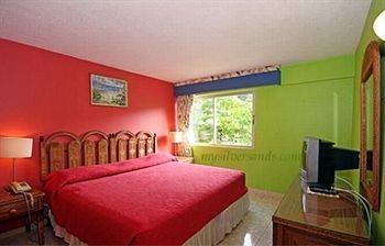 Turtle Towers Aparthotel Ocho Rios