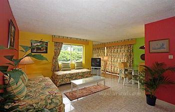 Turtle Towers Aparthotel