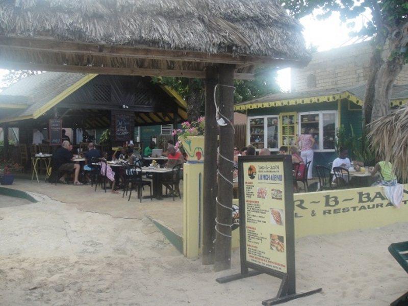Bar-b-barn Beach Negril