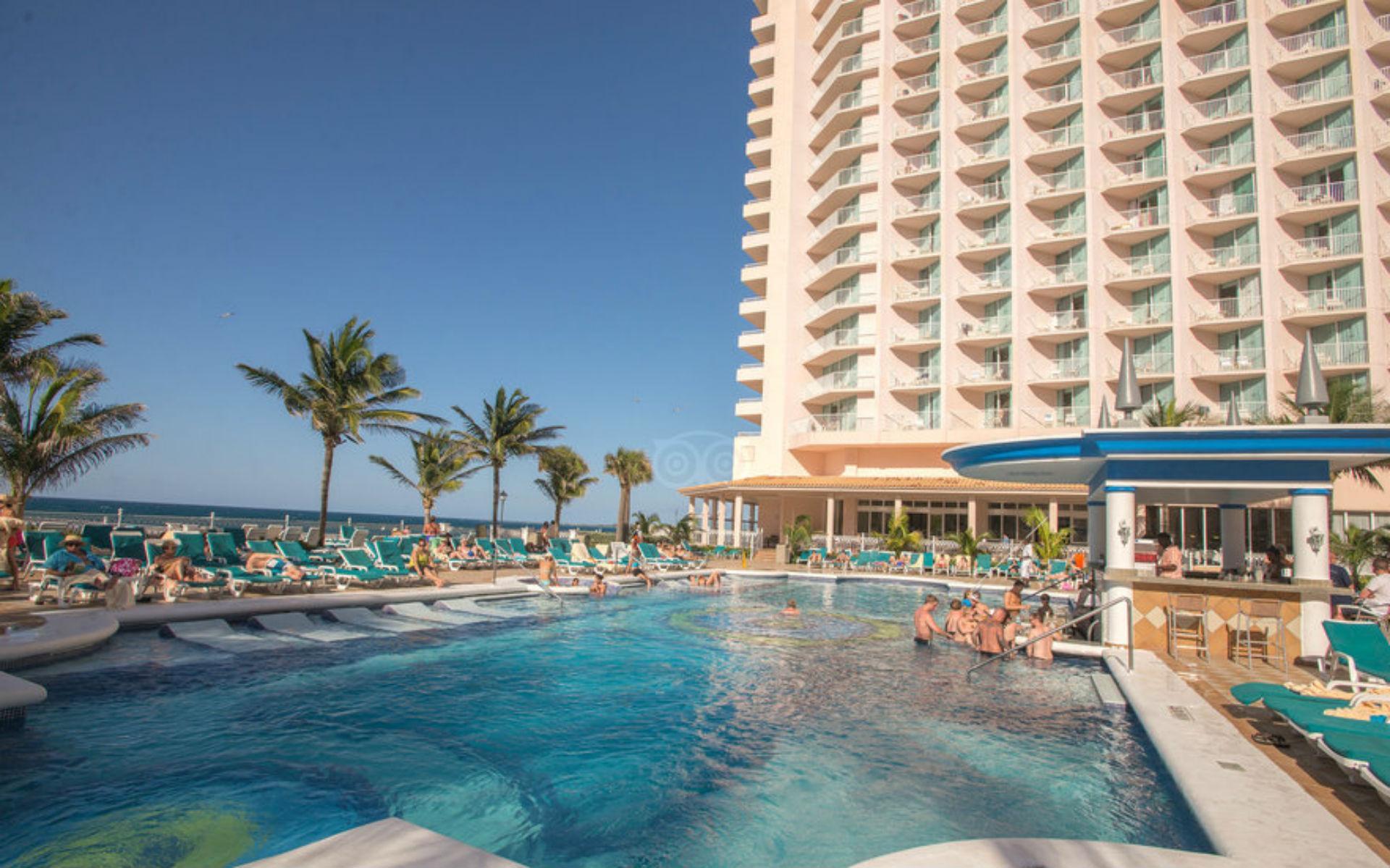 Riu Palace Paradise Island (adults Only) Creek Village