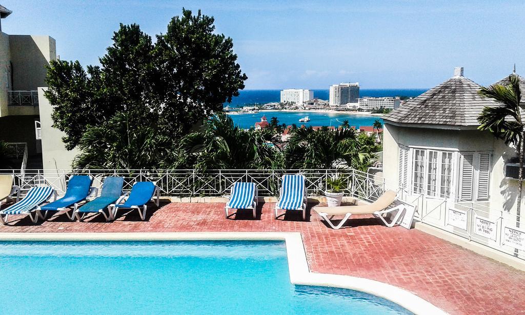 Skycastles Hotel Ocho Rios