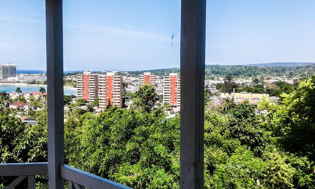 Skycastles Hotel Ocho Rios