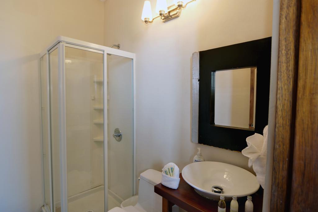 Da House Hotel 2*