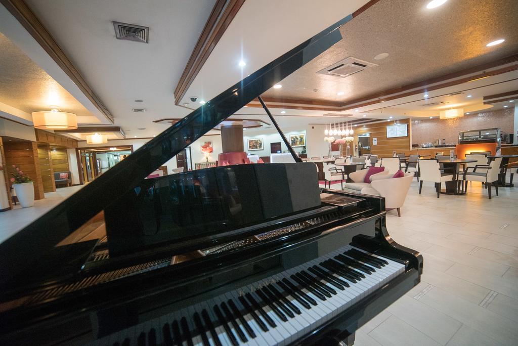 Radisson Trinidad Hotel 3*