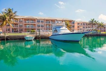 Island Palm Marina 2*