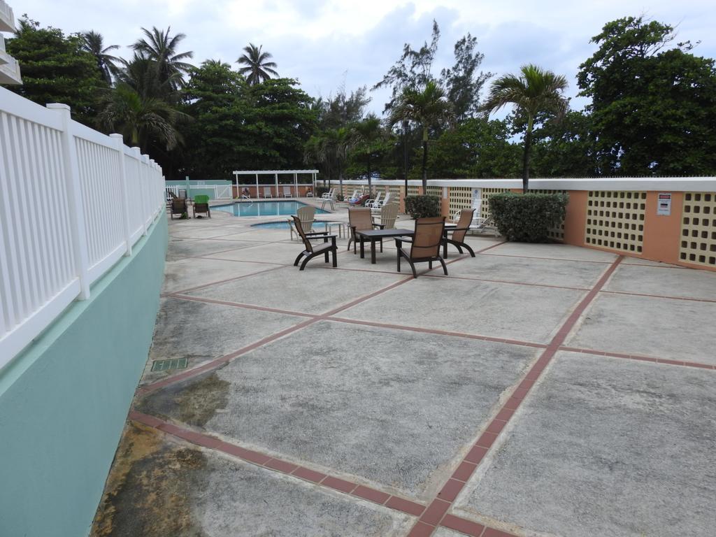 Court 744