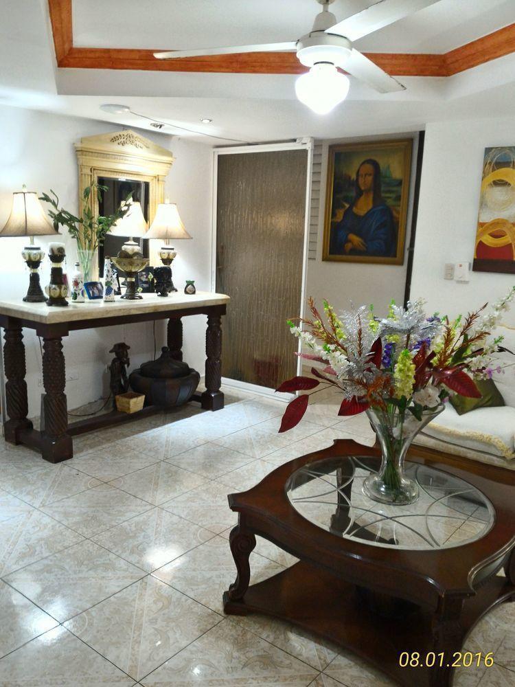 Riparbella Hotel