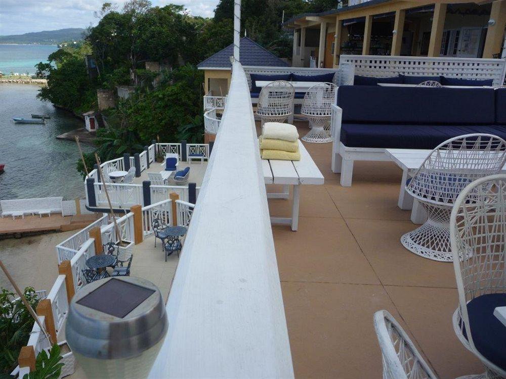 Moxons Club Boscobel