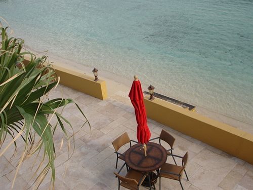 Augusta Bay Bahamas, Exuma George Town