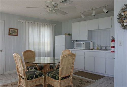 Sea Spray & Marina Resort Lubbers Quarters Cay