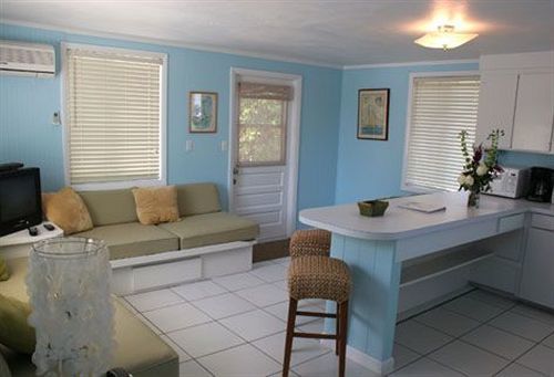 Sea Spray & Marina Lubbers Quarters Cay