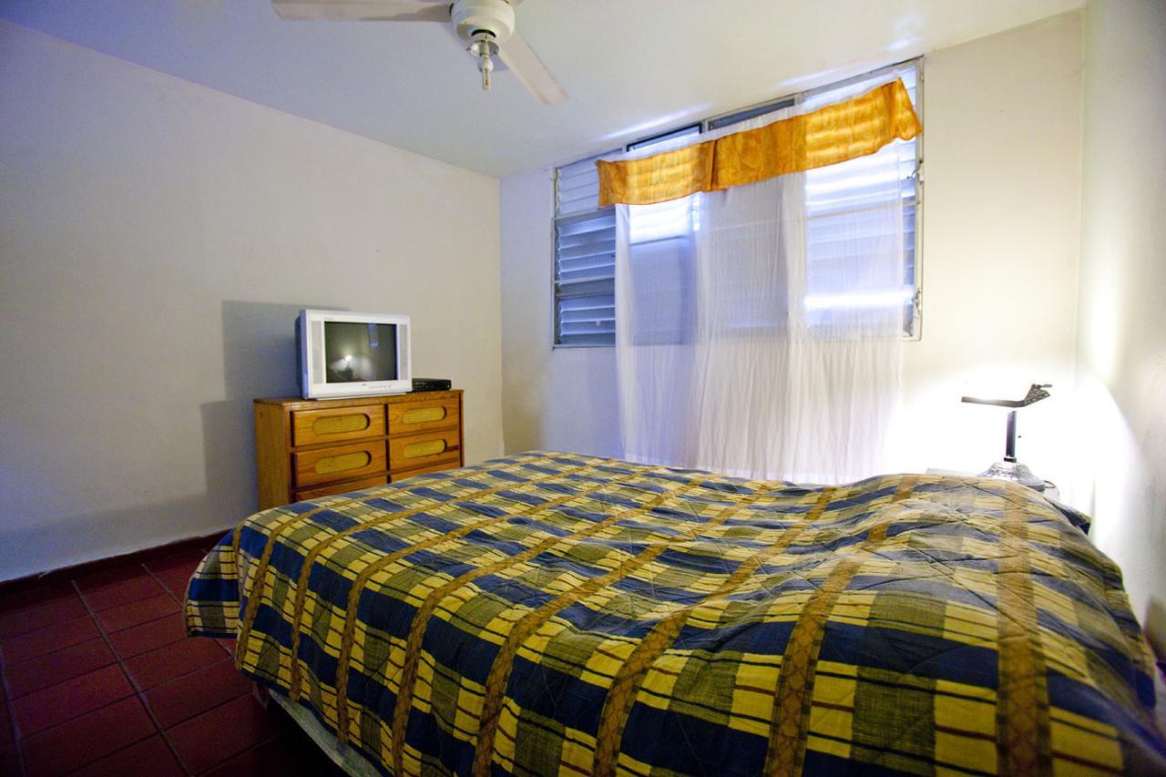 Rocky's Rock & Blues Bar And Hotel 2*
