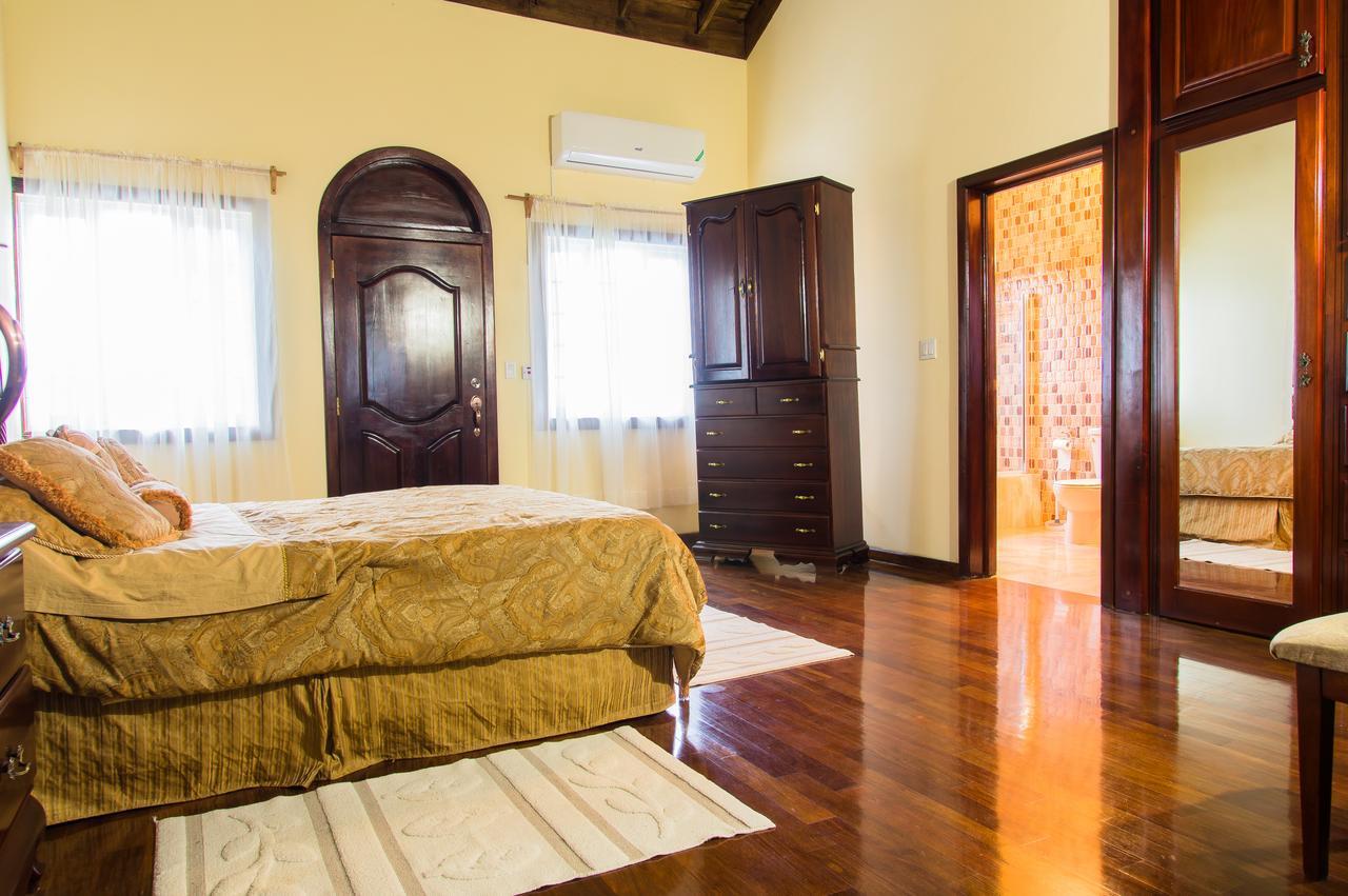 El Cielo Bed & Breakfast Portmore