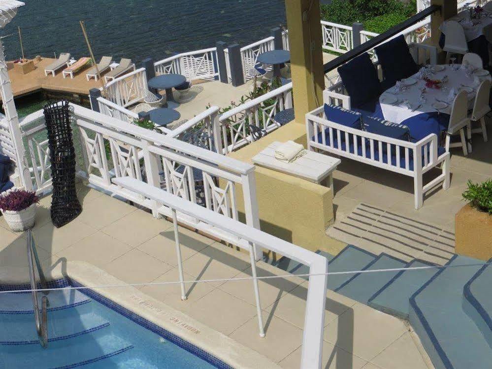 Hotel Moxons Club Boscobel