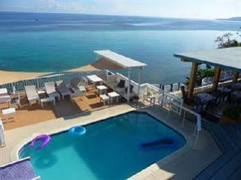 Moxons Club Hotel