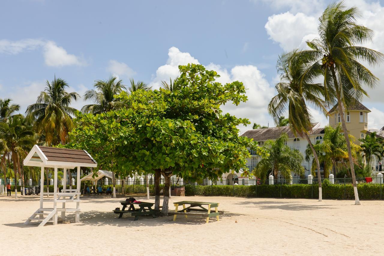 Aparthotel Deluxe Sandcastles Ocho Rios