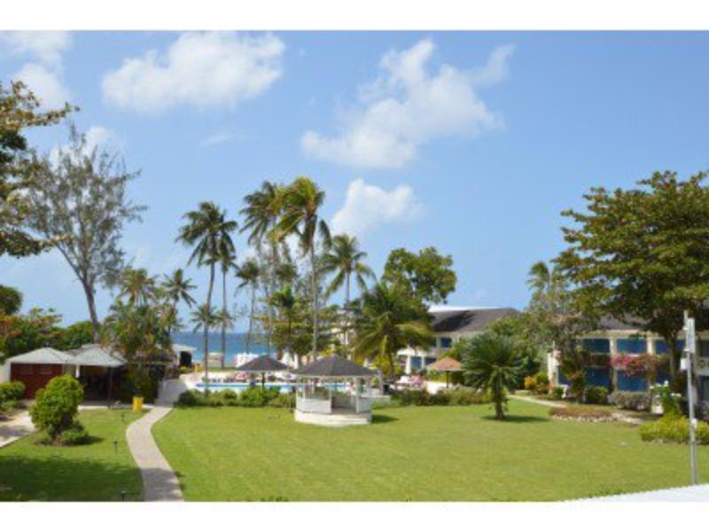 Starfish Discovery Bay Resort