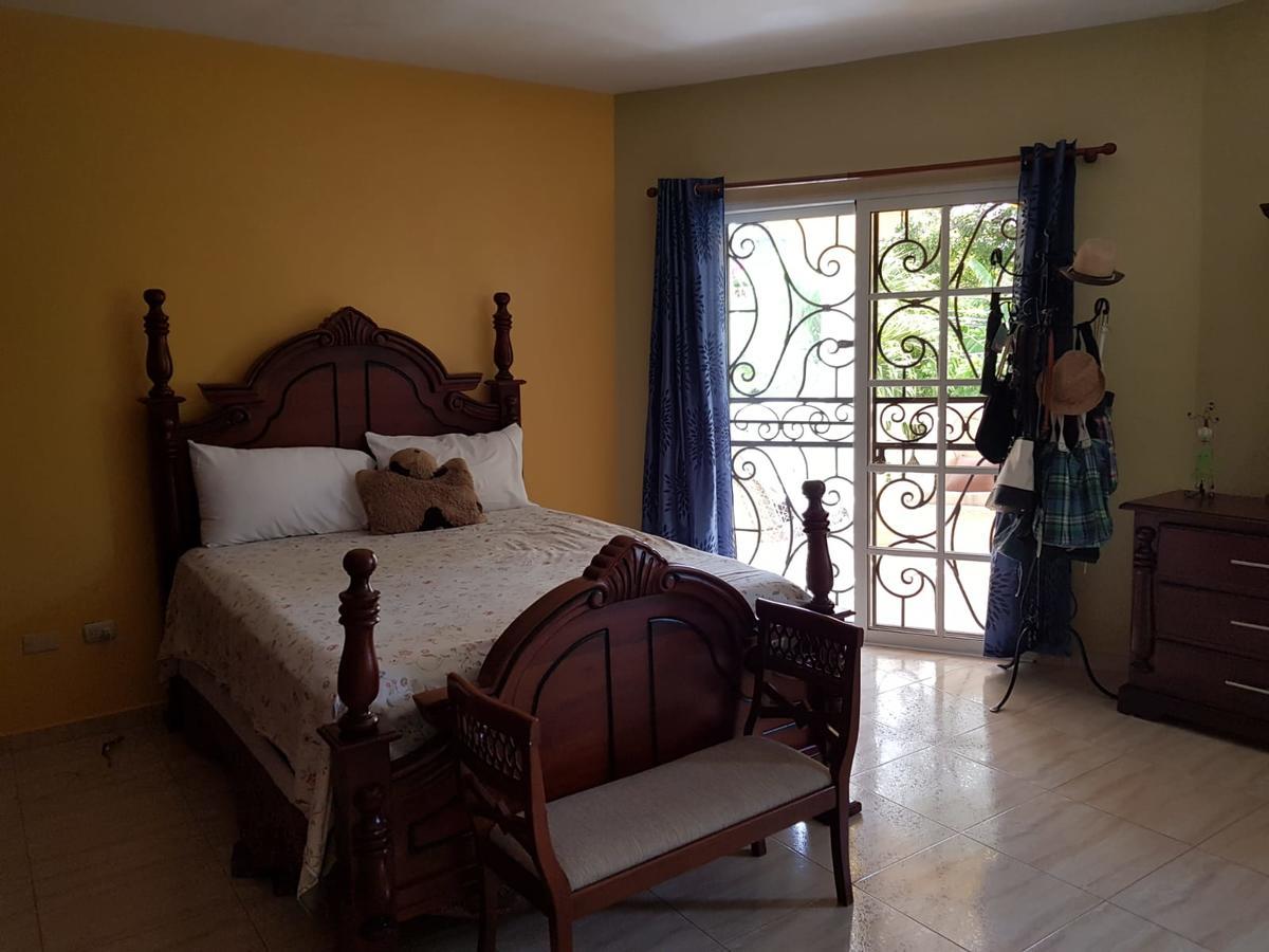 La Casa De Las Flores Bed & Breakfast