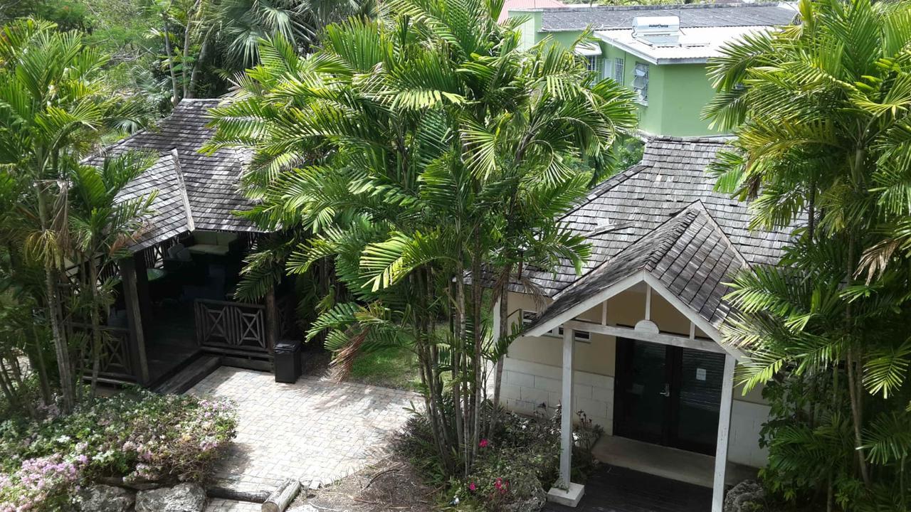 Aparthotel Brownes Condominium 2