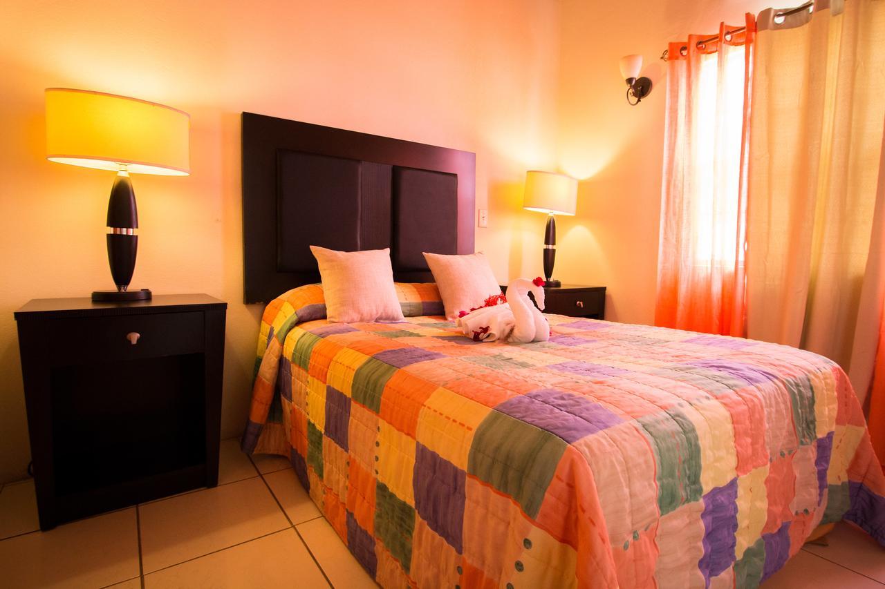 Connie's Comfort Aparthotel 3*