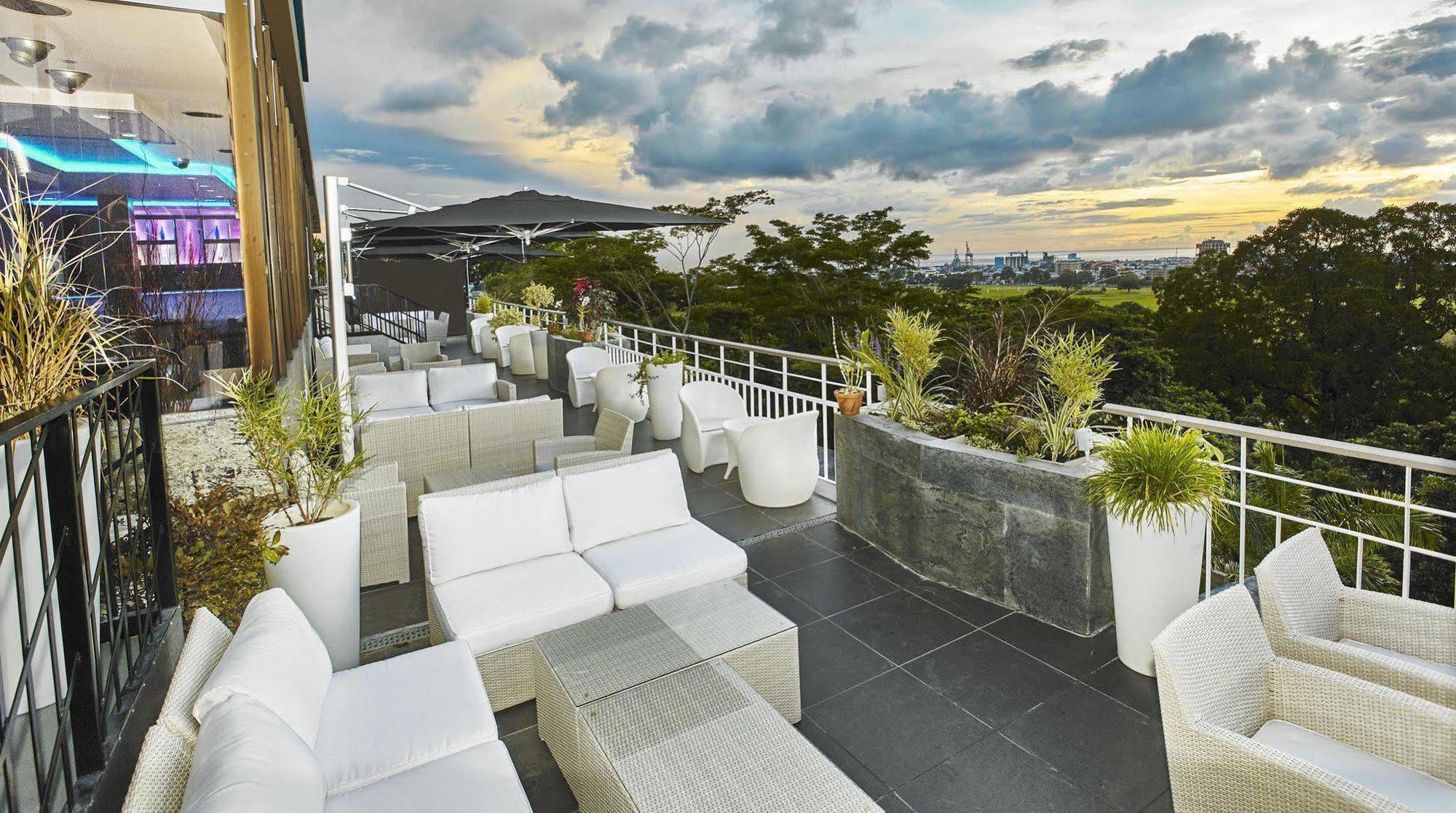 Express Trincity By Ihg Piarco