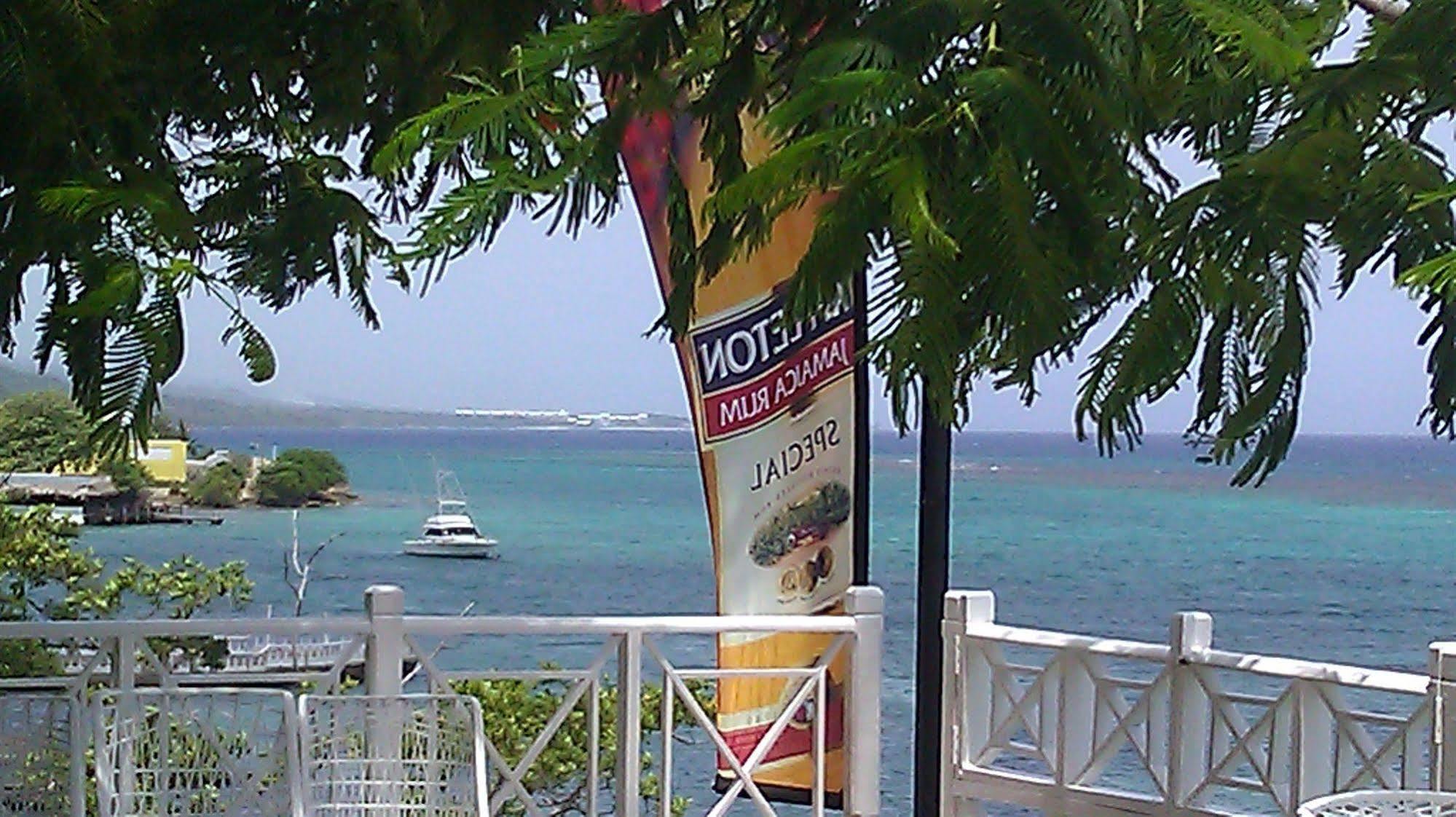 Hibiscus 3* Ocho Rios