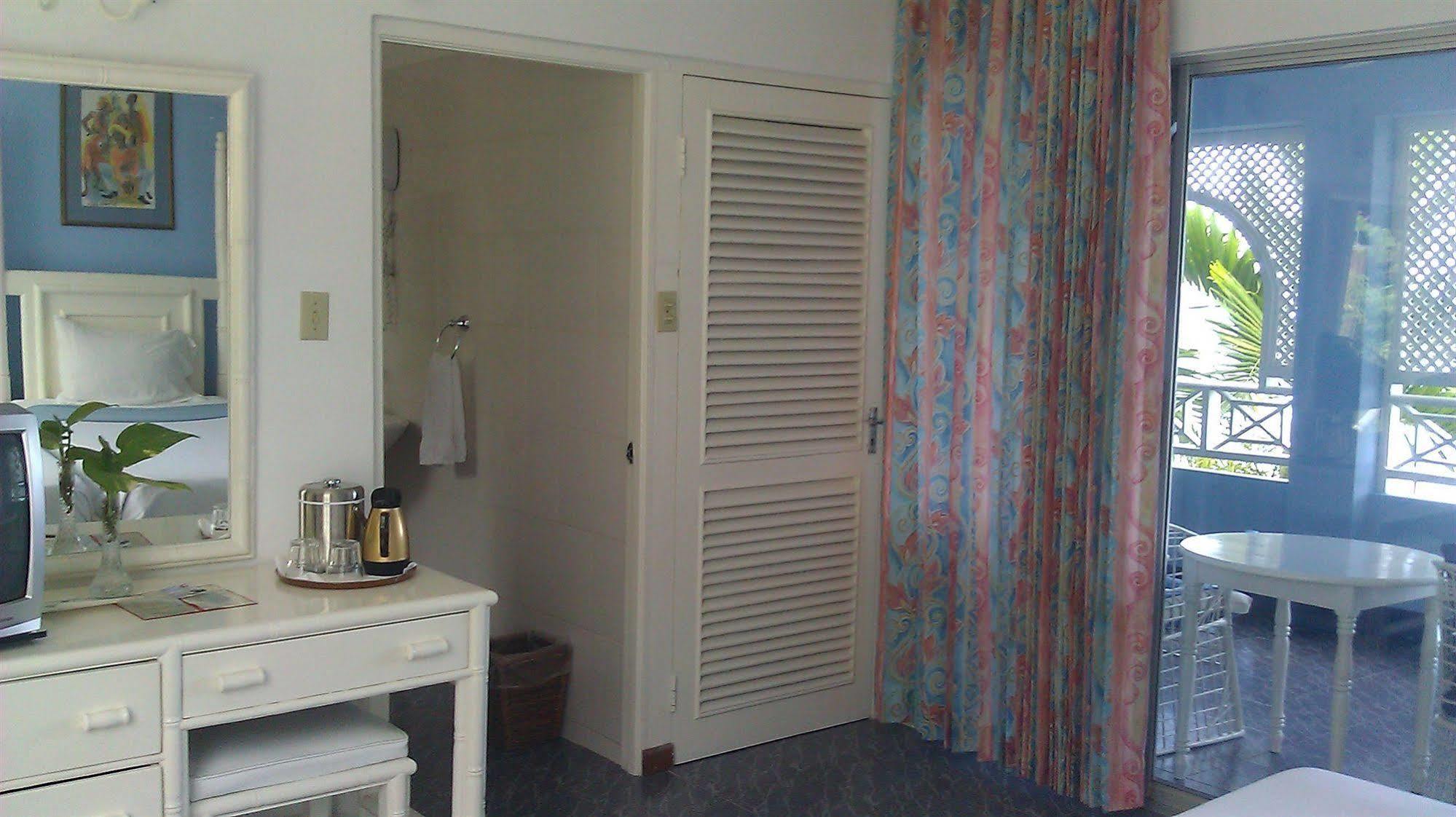 Hibiscus Hotel Ocho Rios