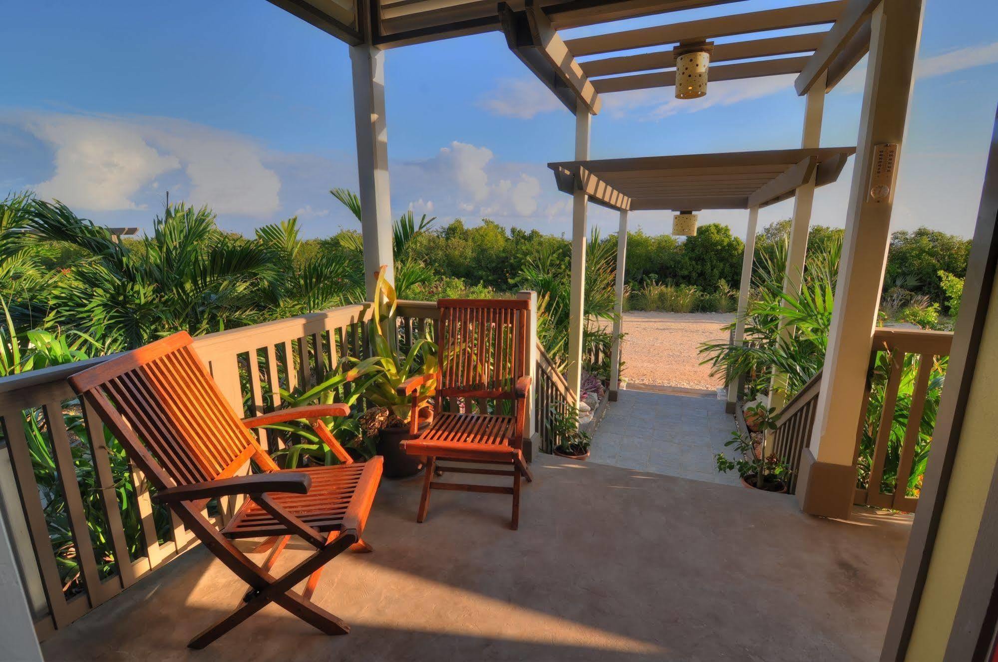 Allamanda, Eleuthera Governor's Harbour