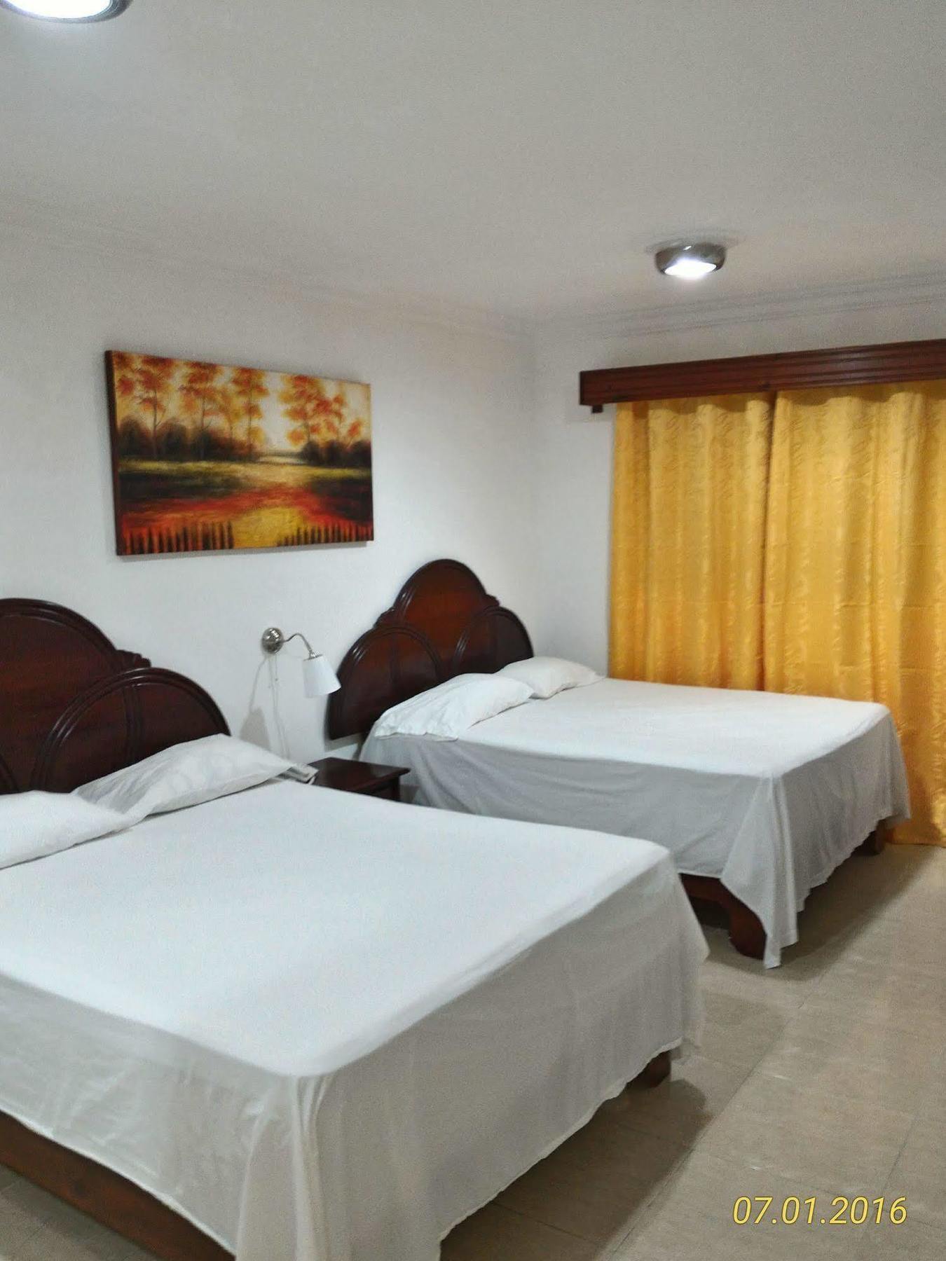 Hotel Riparbella Santo Domingo