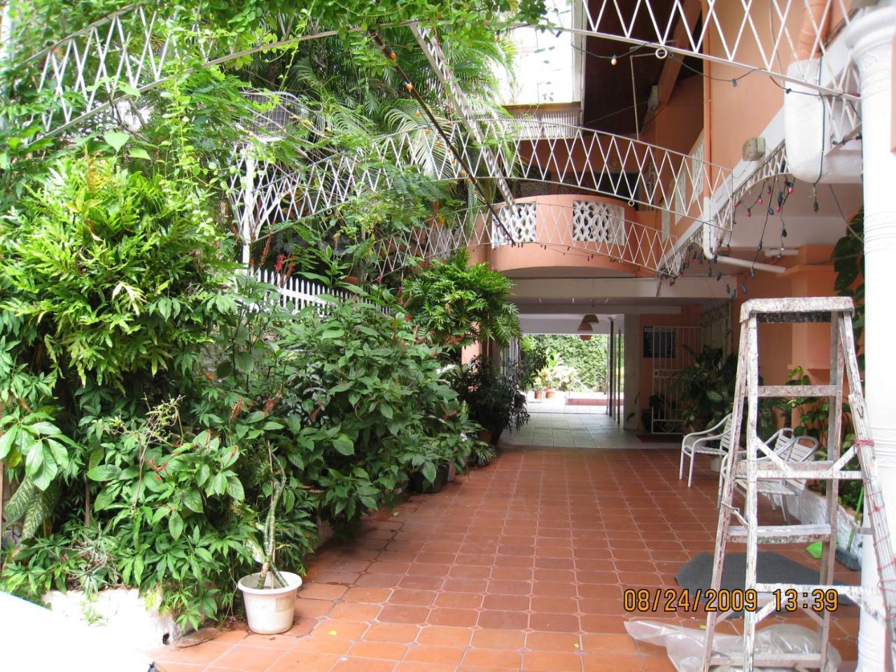 Alicia's Palace Hotel Port of Spain