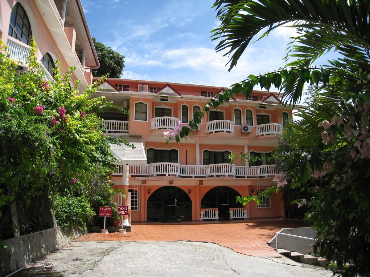 Alicia's Palace Hotel *
