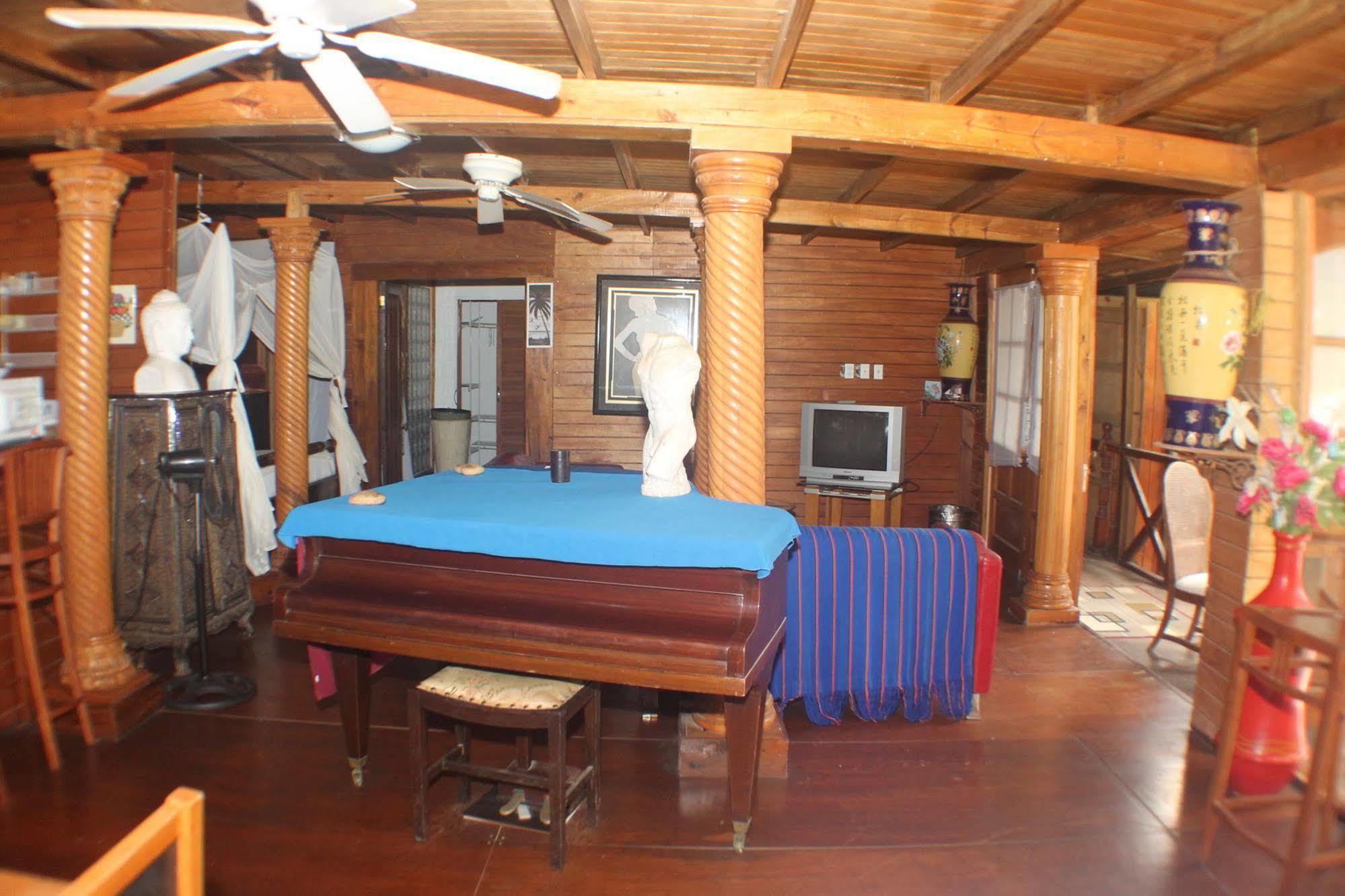 Hotel Coral Reef Savaneta