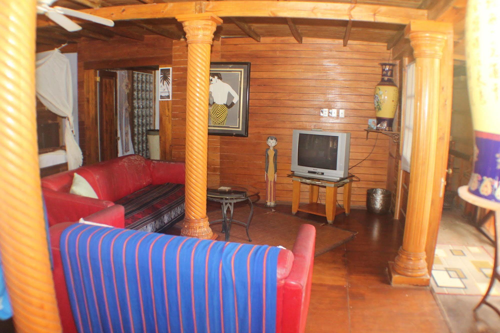 Coral Reef Hotel