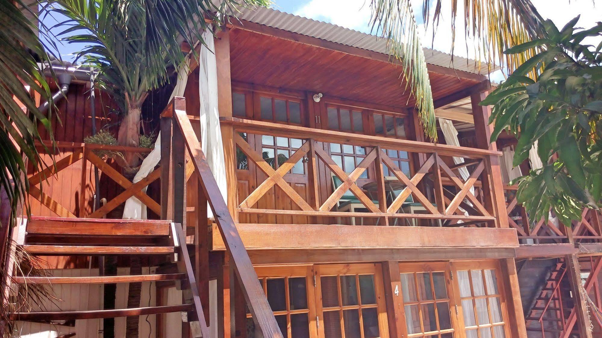 Hotel Coral Reef