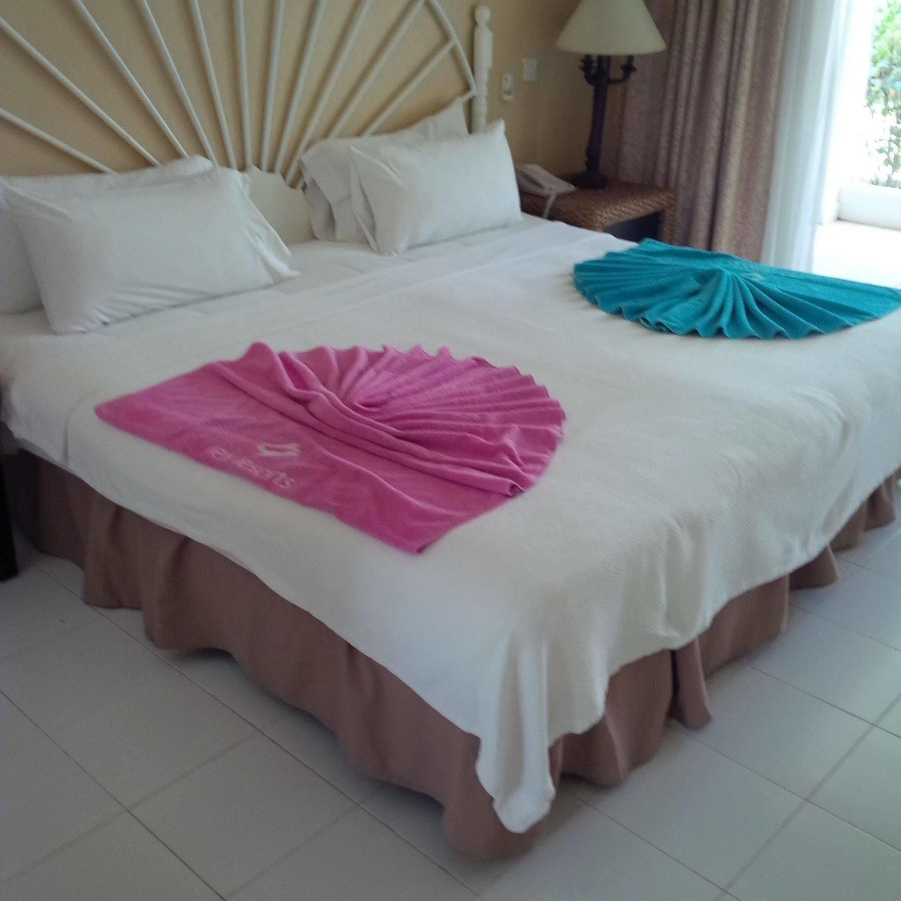 Resort Starfish Discovery Bay
