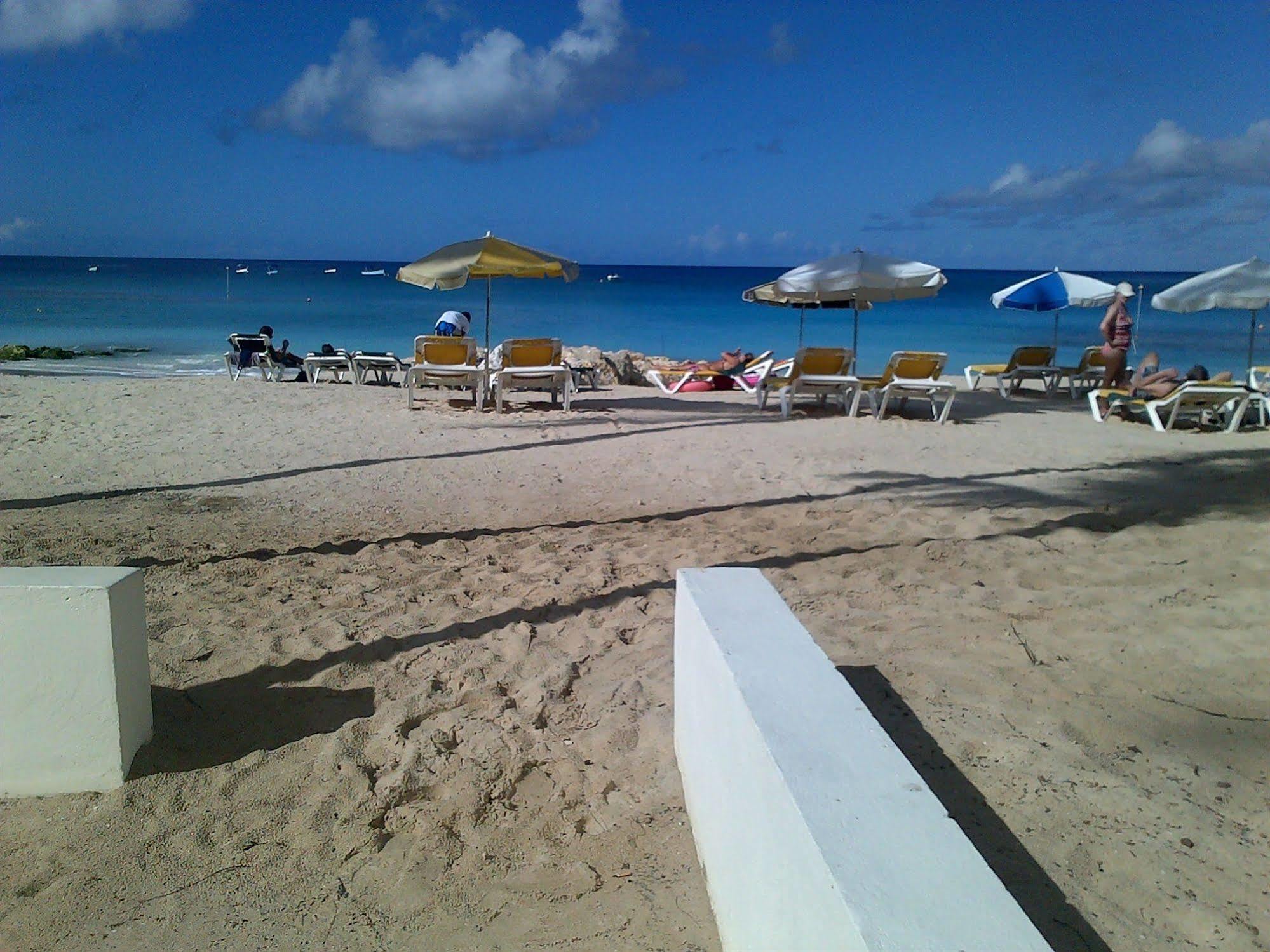 Starfish Discovery Bay Resort 3*