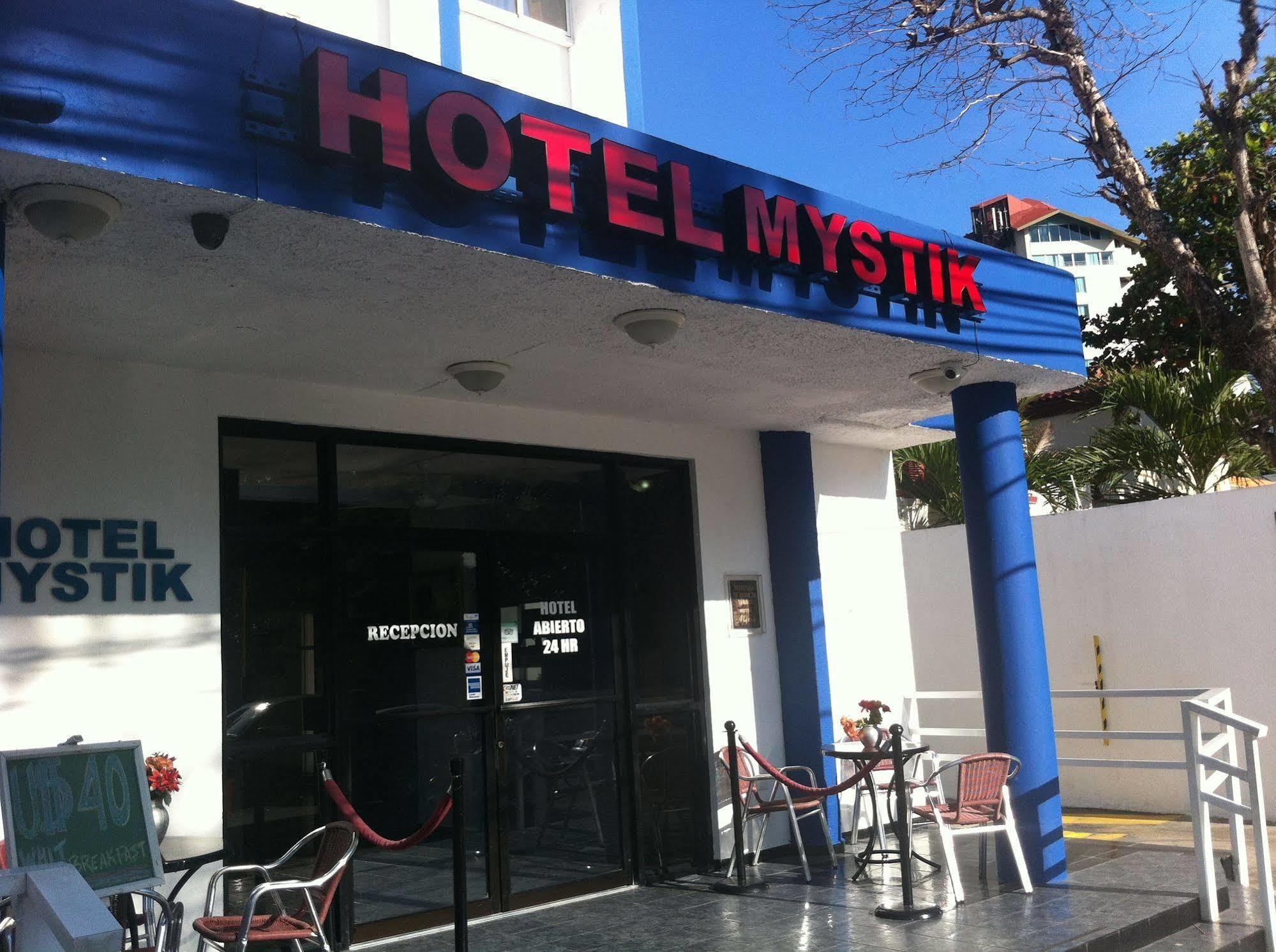 Hotel Mystik