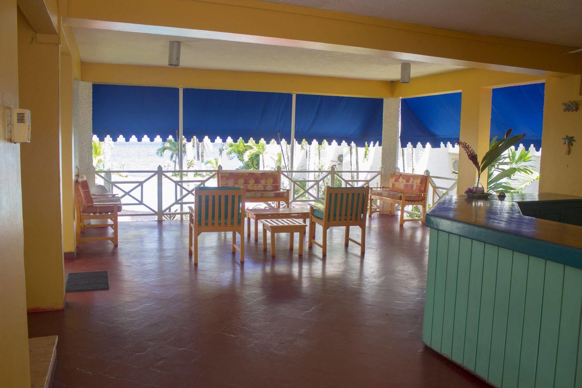 Aparthotel Chrisanns Ocho Rios
