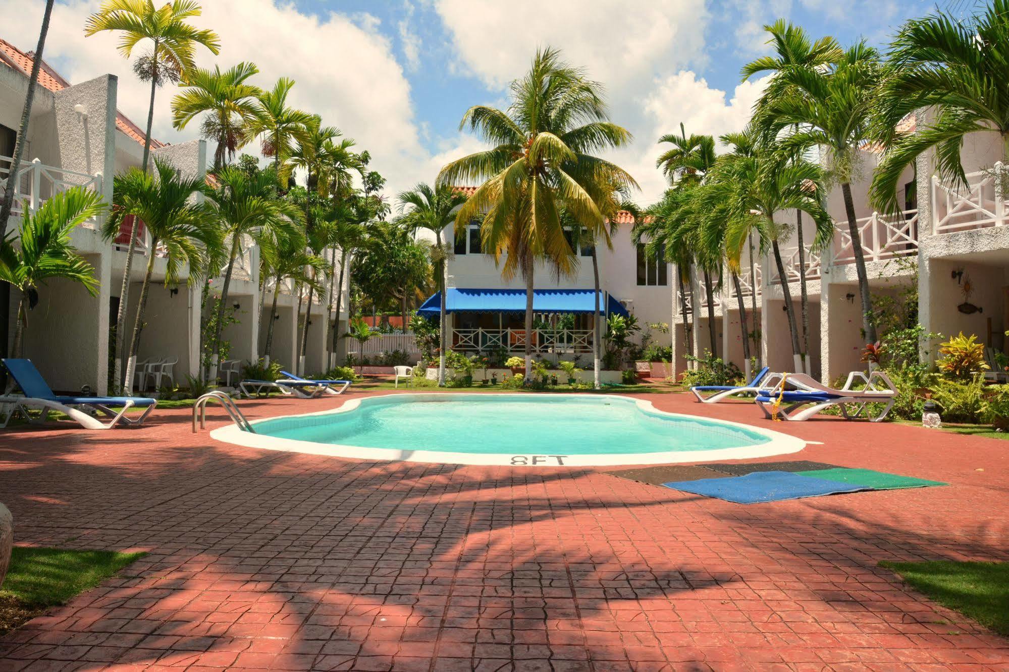 Chrisanns Aparthotel Ocho Rios