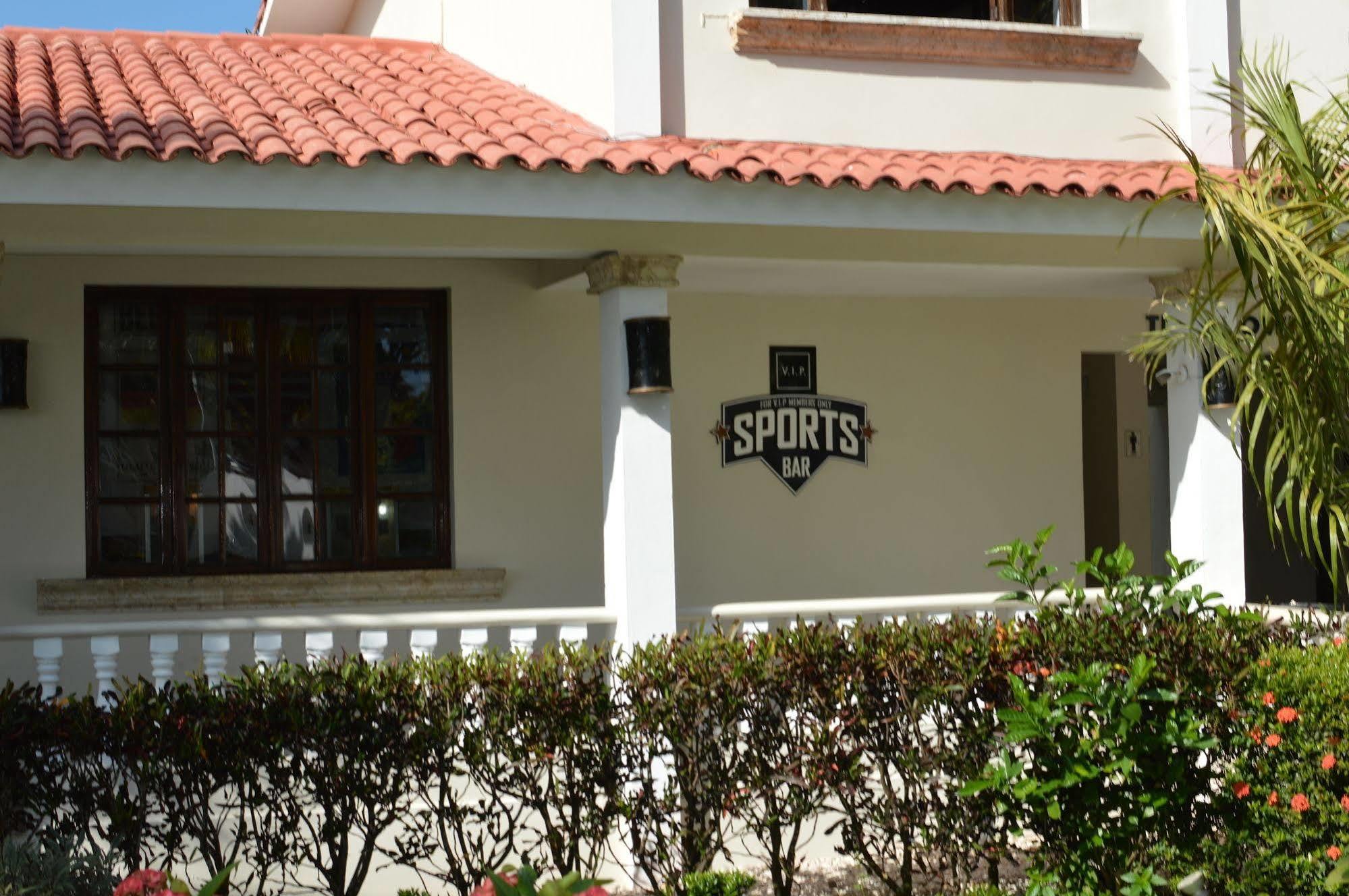 Lifestyle Royal Hotel