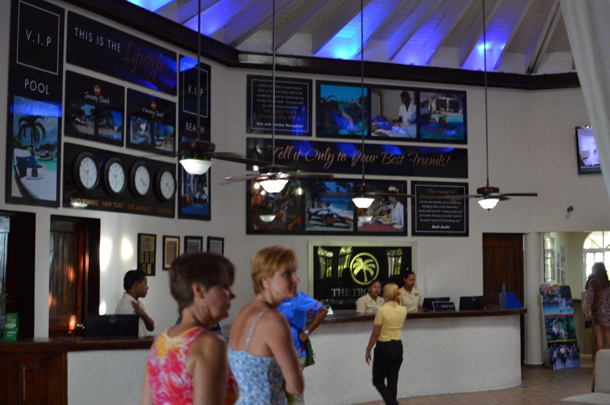 Lifestyle Royal Hotel