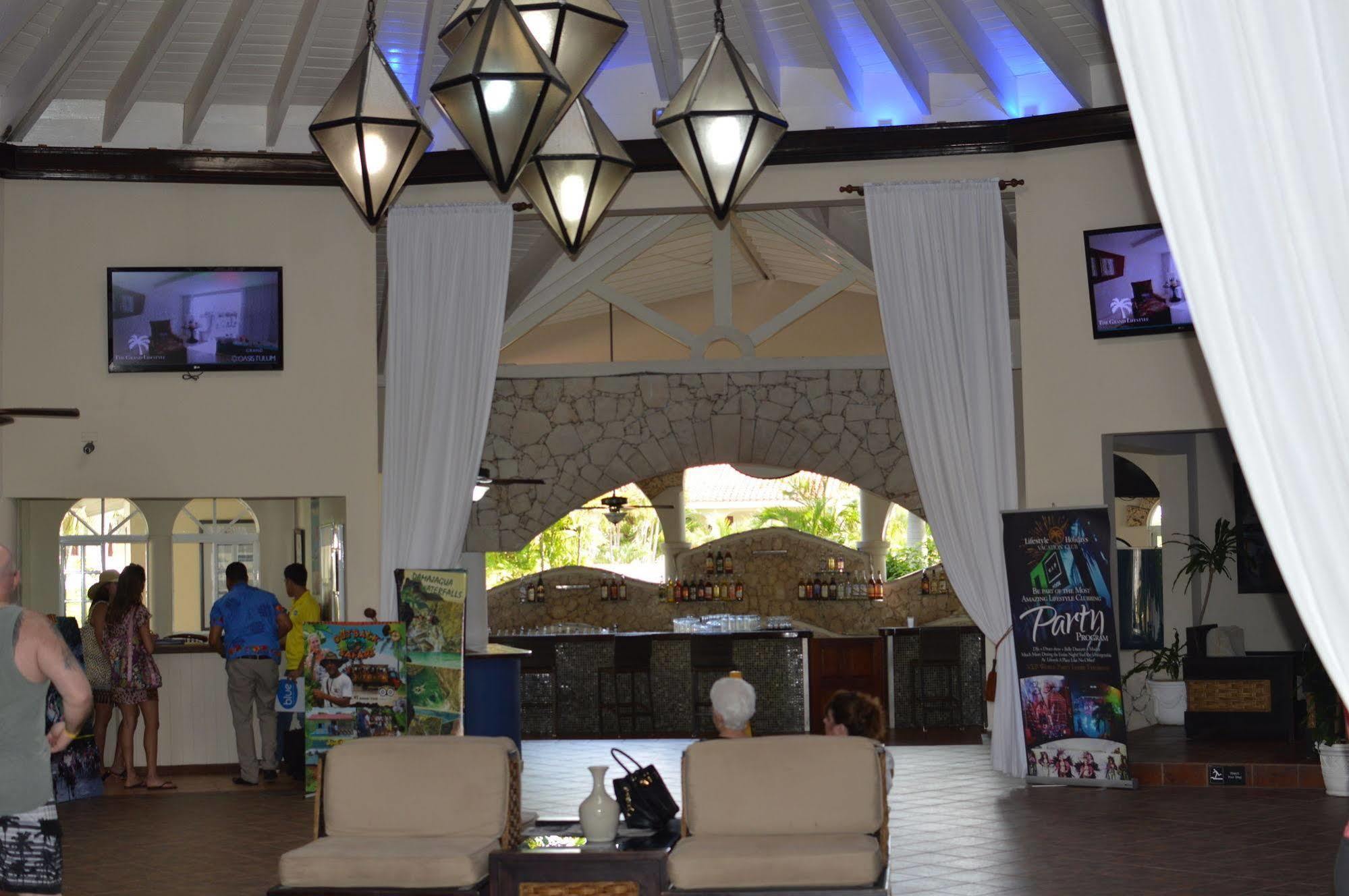 Lifestyle Royal Hotel 3*