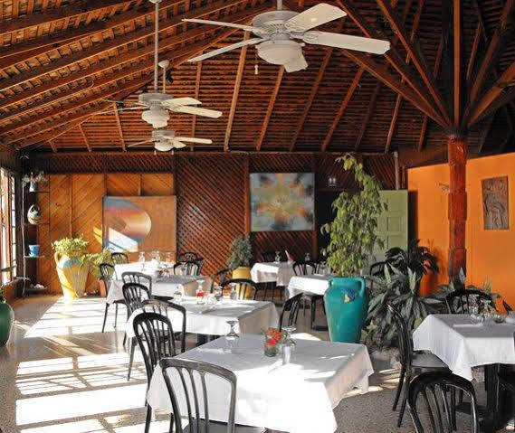 Hotel Bar-b-barn Beach 2*